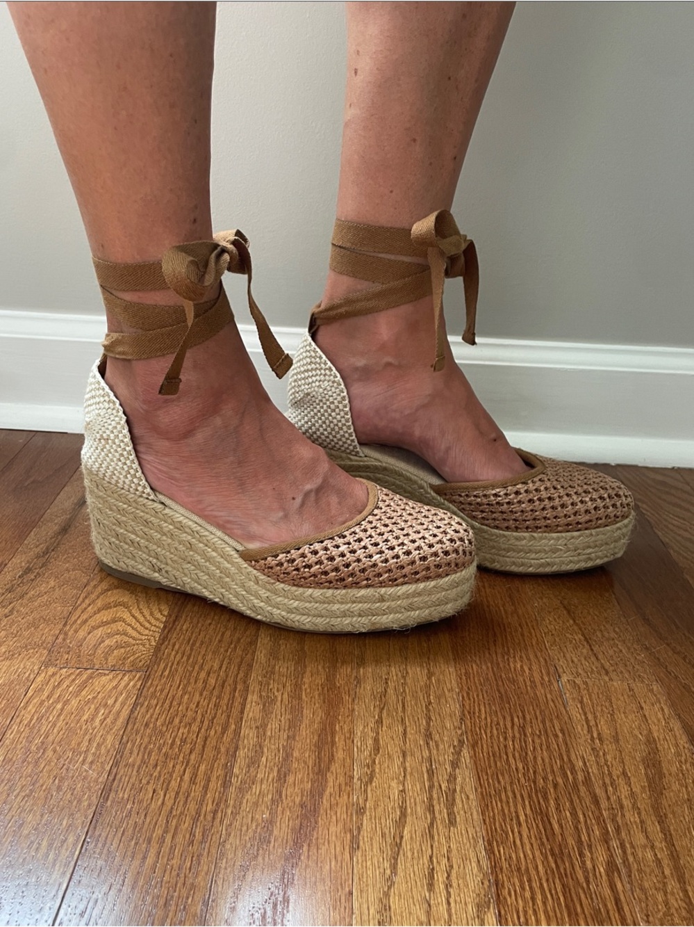 Boden Tan and Cream Woven Espadrille Wedge Ankle-Tie Sandals size 38/ 7.5 .